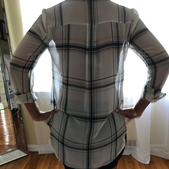 White Black Market blouse. - Picture 3 of 4